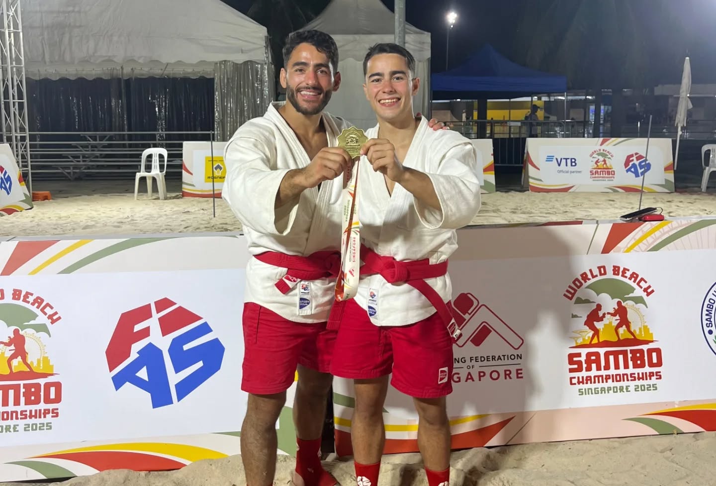 Gorka Gracia, nuevo campeón del mundo de Sambo Playa (58 kg)